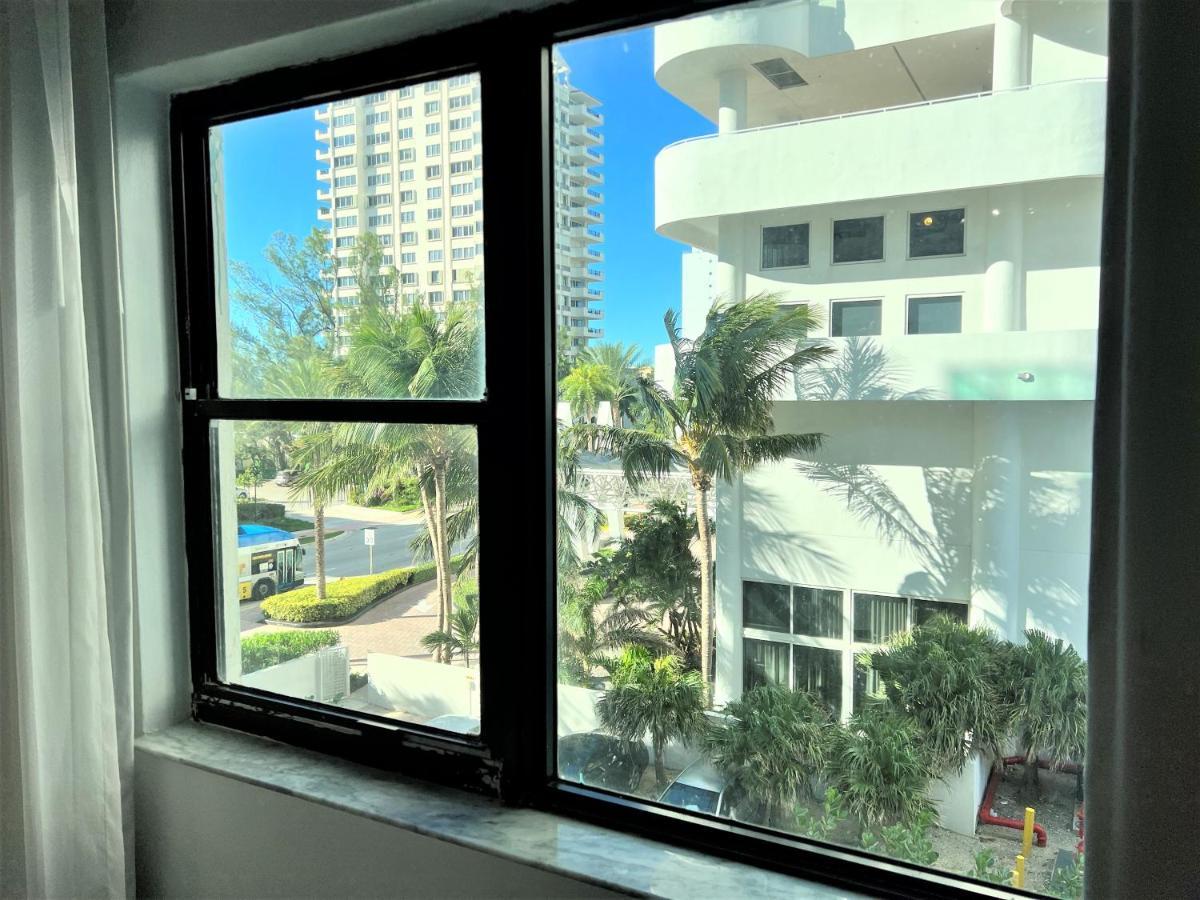 Ocean Front Units At Miami Beach Exterior foto