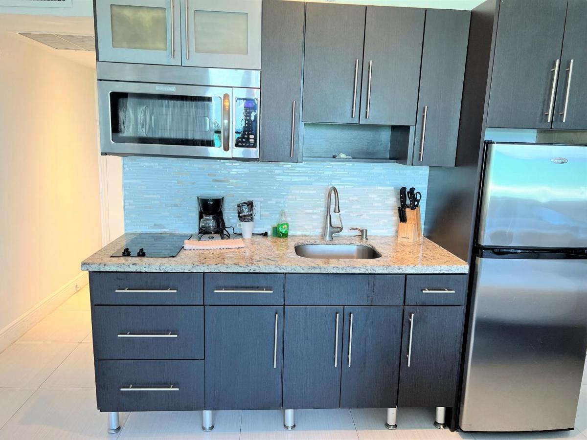 Ocean Front Units At Miami Beach Exterior foto
